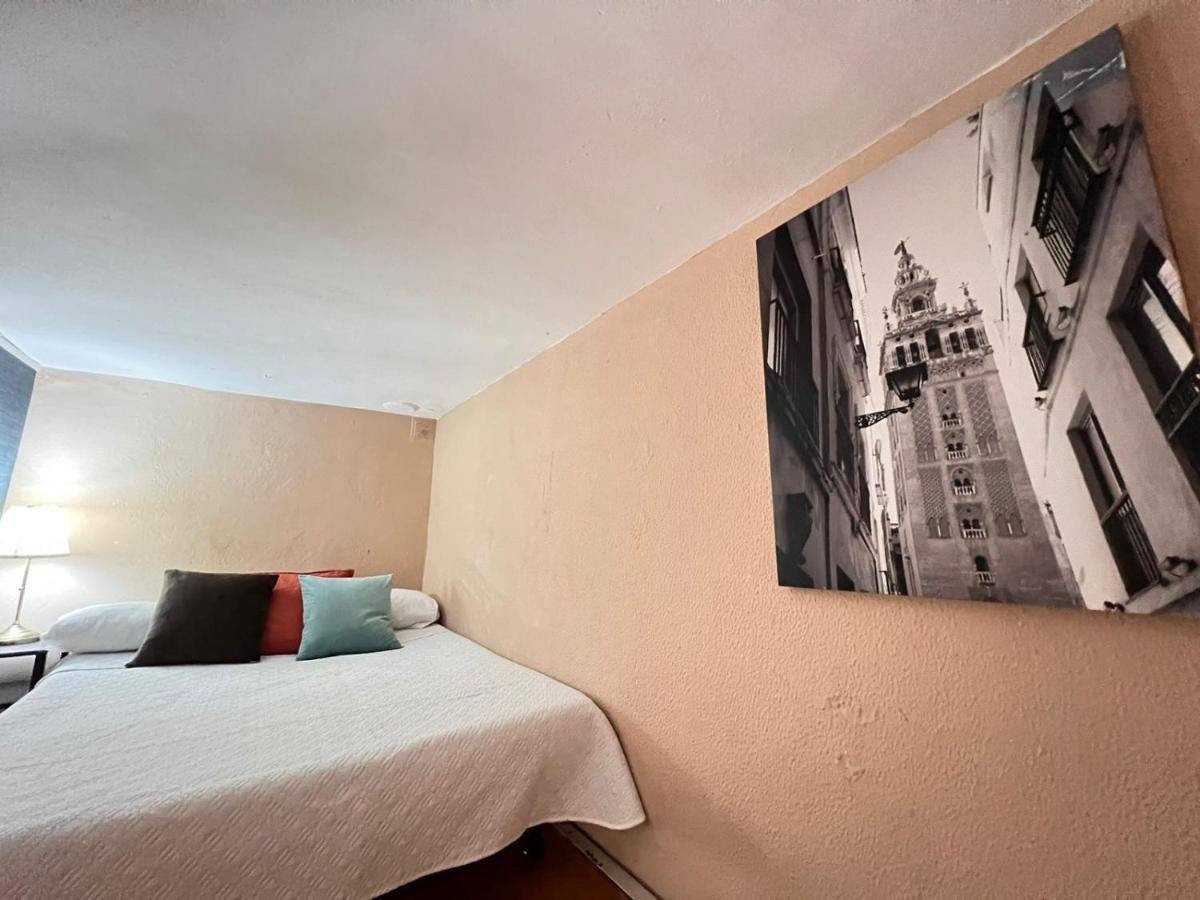 La Maestranza Apartment Rooms Sevilla Szoba fotó