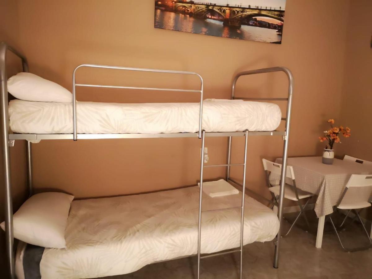 La Maestranza Apartment Rooms Sevilla Kültér fotó